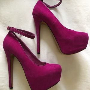 H by Halston Pumps Size 5.5